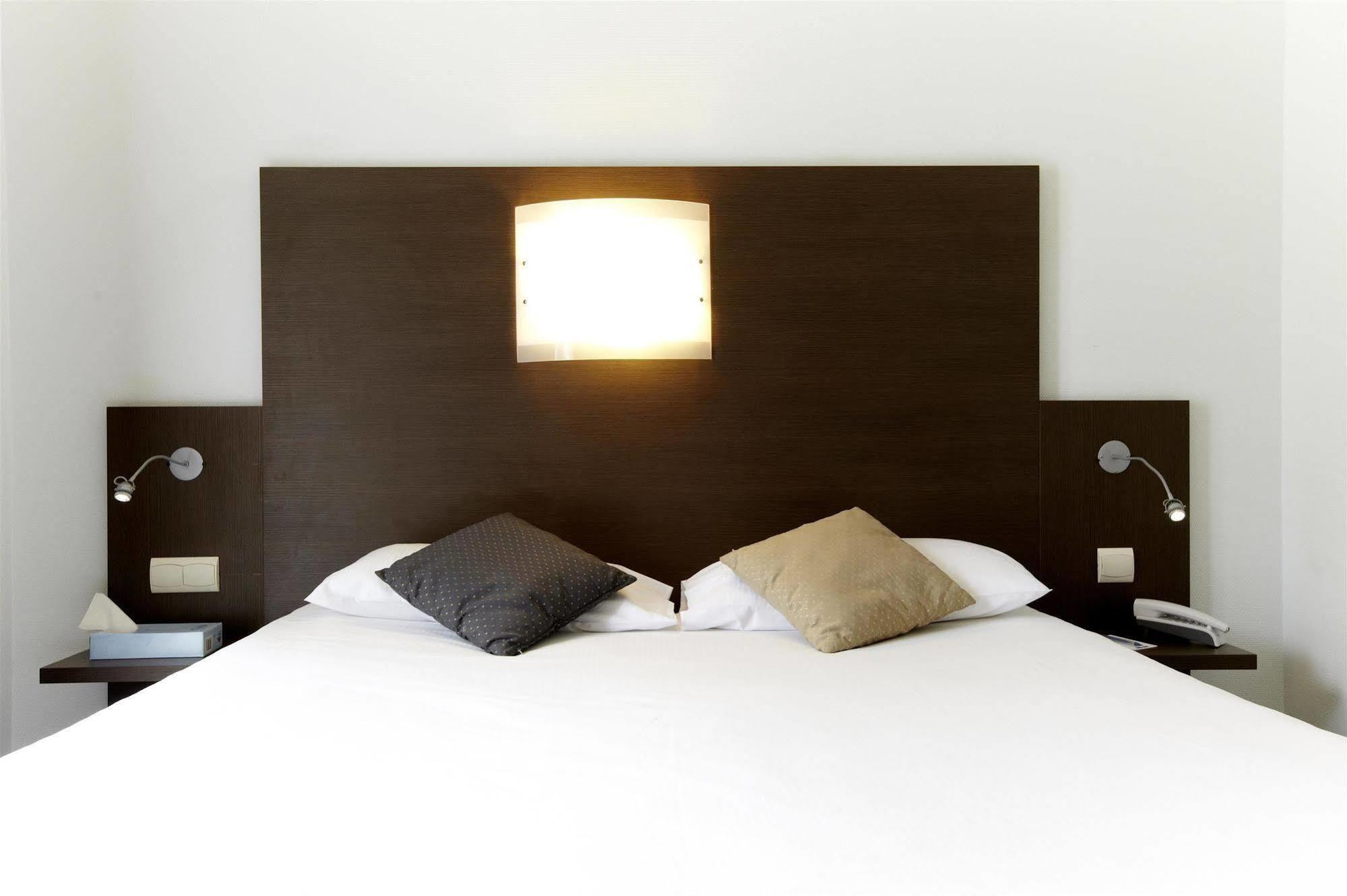 Hotel Kyriad La Rochelle Centre Ville Eksteriør billede